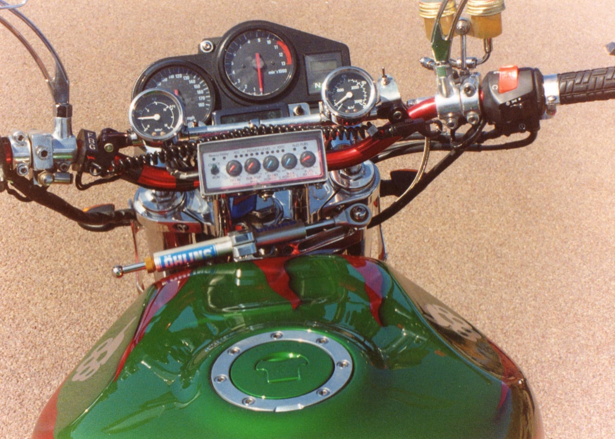 the fighter cockpit ๐๏ธ๐๏ธ๐๏ธ๐๐