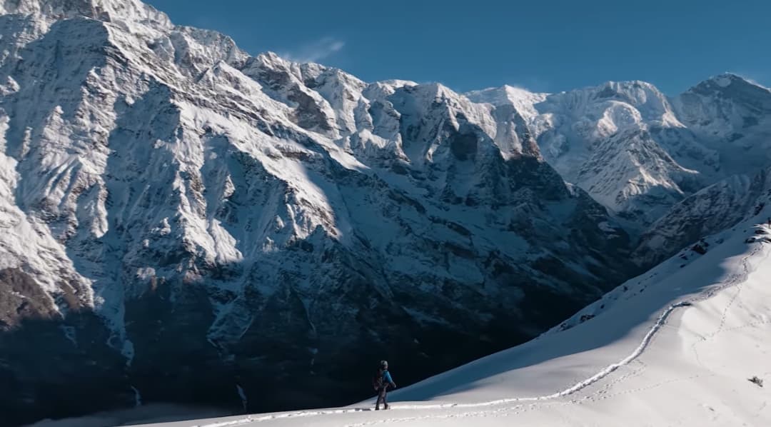 Touch grass or touch snow? βοΈ Hiking through Mardi Himal, Nepal. Rate this view! ποΈβ¨